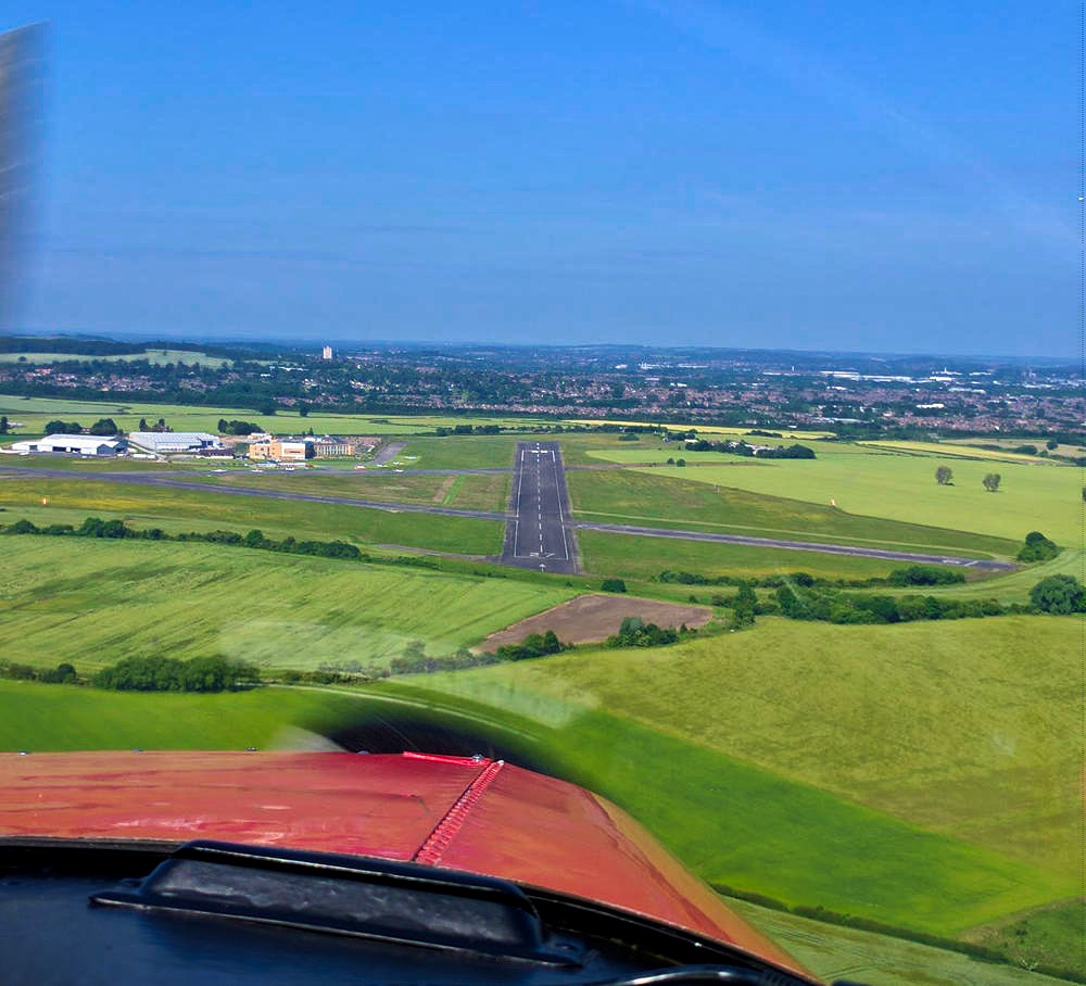 G-LTFB landing Nottingham Tollerton Airport